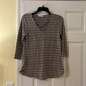Emory Park Dulce 3/4 Sleeve Hacci Knot Top, Taupe, size small